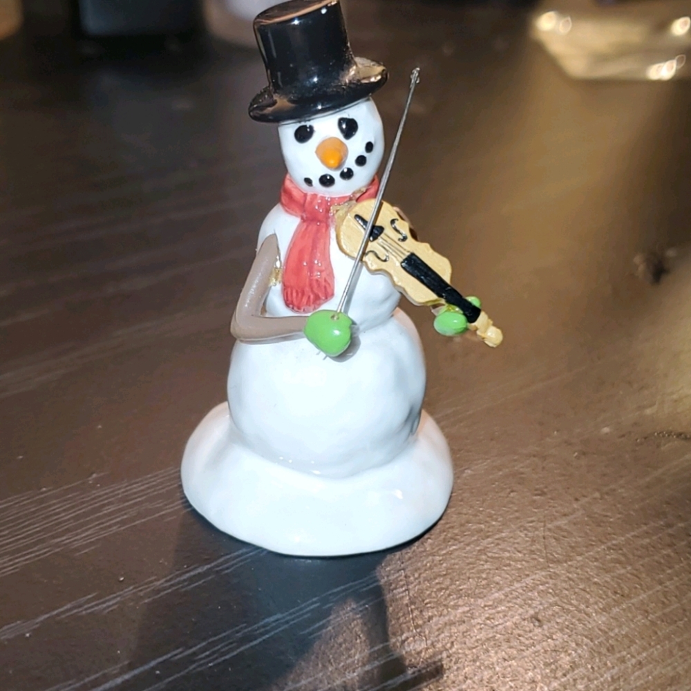 Department 56 snowman figurine